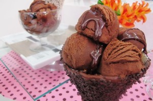 Sorvete de Brigadeiro com Leite Condensado